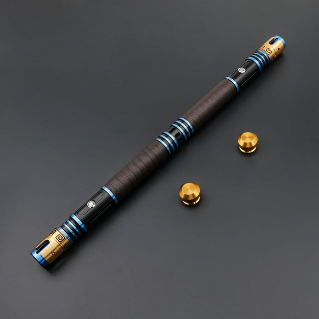 Épée à double tranchant de l'acolyte