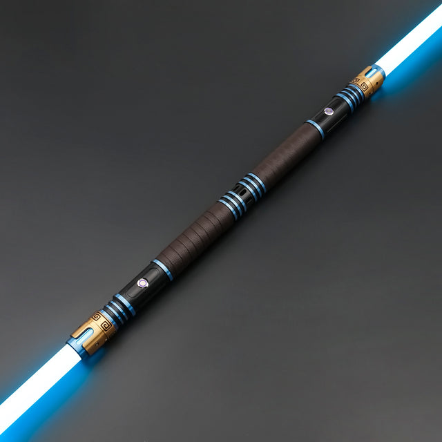 Épée à double tranchant de l'acolyte