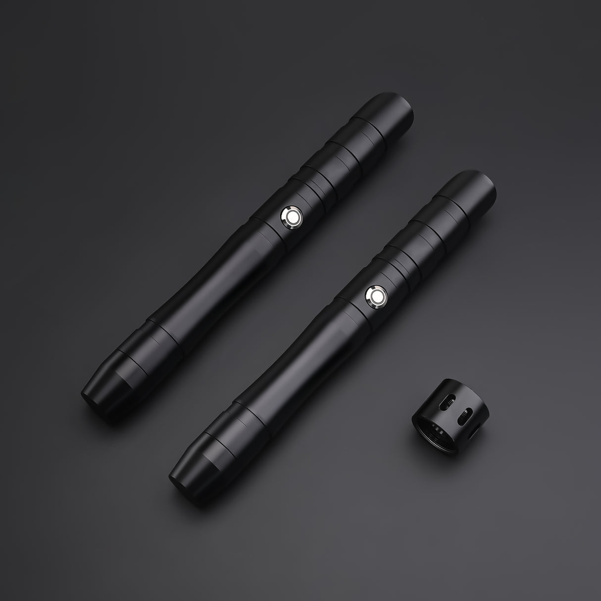 Leiser Hieb mit zwei Klingen