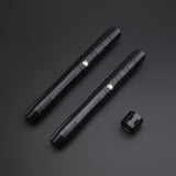 Leiser Hieb mit zwei Klingen