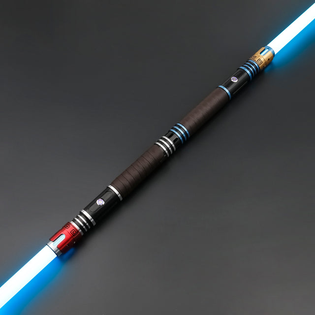 Épée à double tranchant de l'acolyte