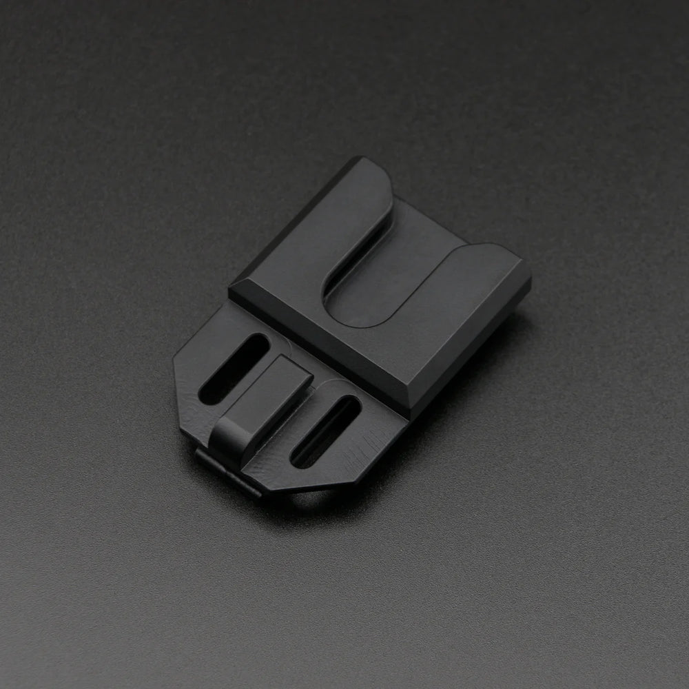 Clip de ceinture pour sabre laser