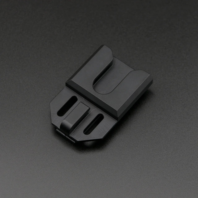 Clip de ceinture pour sabre laser
