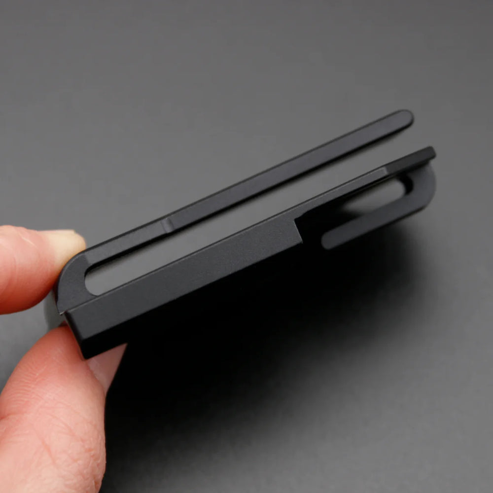 Clip de ceinture pour sabre laser